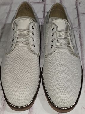 Johnston & Murphy Classic Men's Casual Lace-Up Shoes in Off-White